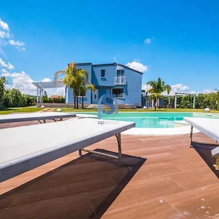 Villa Azzurra Con Piscina Privata Lascari